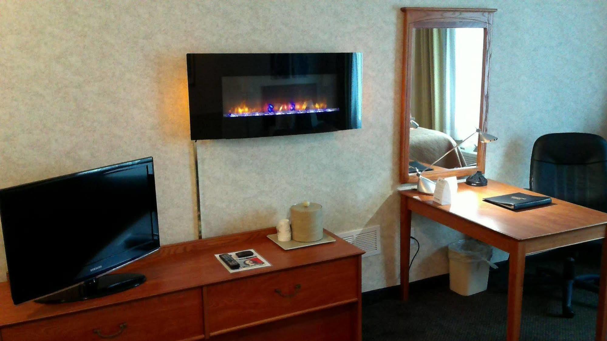 Travelodge & Suites By Wyndham Fargo/Moorhead Εξωτερικό φωτογραφία