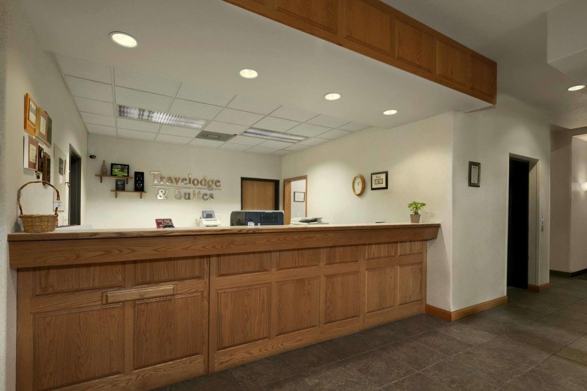 Travelodge & Suites By Wyndham Fargo/Moorhead Εξωτερικό φωτογραφία